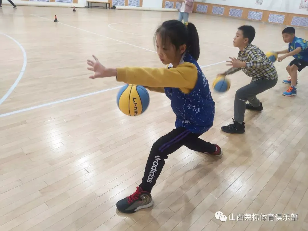 女性篮球爱好者如何通过呼吸训练提升表现?_1